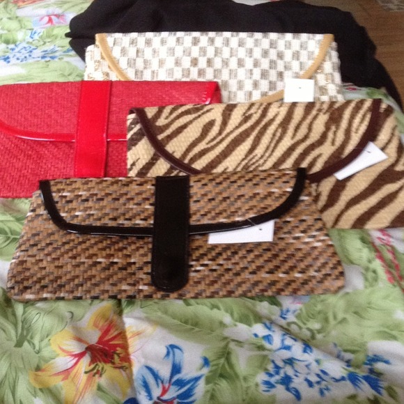 Straw summer clutch