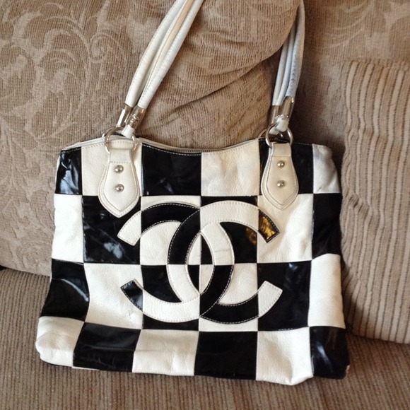 Beautiful inspired Chanel hand bag🚫on hold🚫