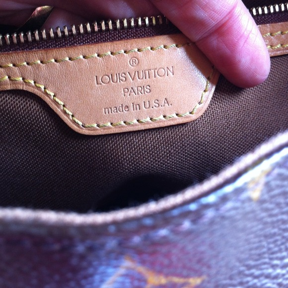 SOLD Additional pics of mini looping bag $195 PP - Picture 1 of 4