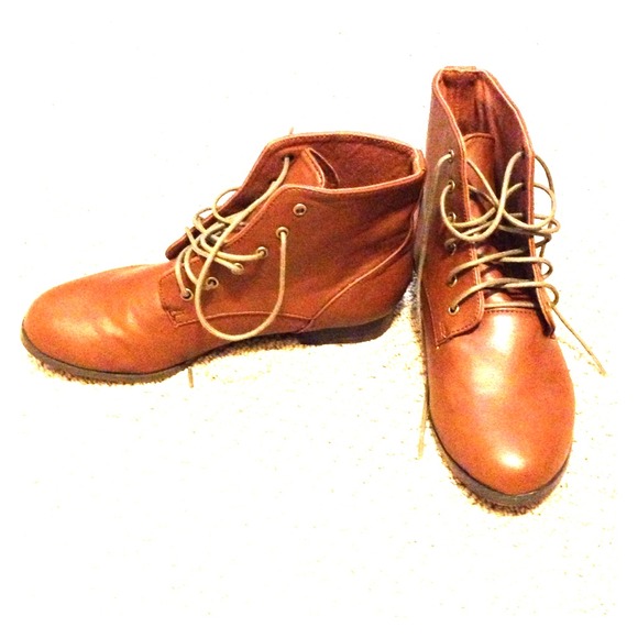 SOLD 🚫Forever 21 Lace up Booties
