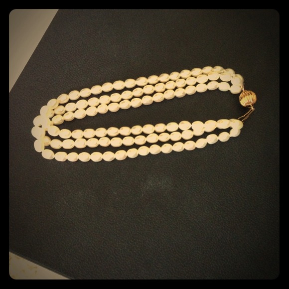 💰SOLD💰Bundled! pearl bracelet w/ 14k gold clasp.