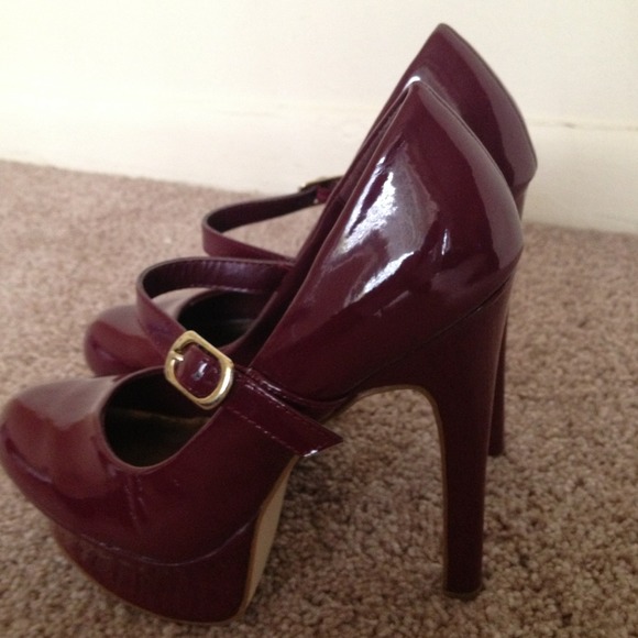 Shoedazzle - Picture 2 of 2