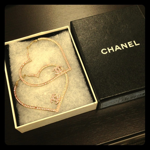 CHANEL Jewelry - Pink crystal CHANEL heart hoop earrings