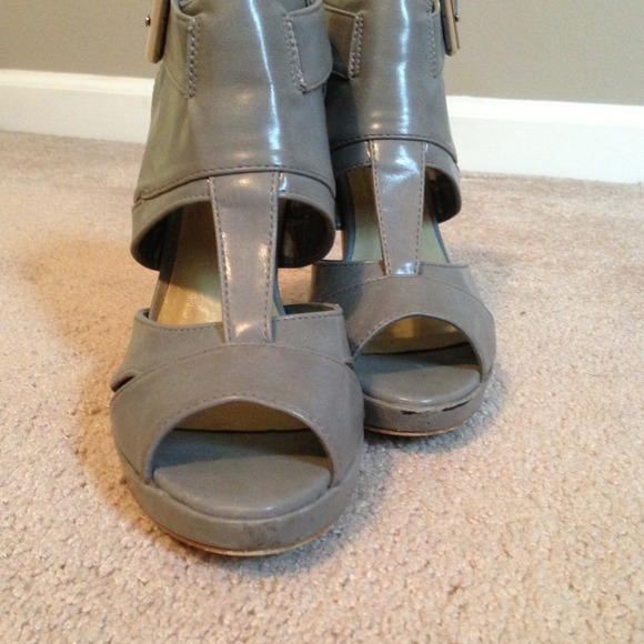 Grey forever 21 pumps - Picture 3 of 4