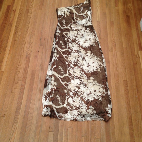 Cassandra Stone One Shoulder Gown - Picture 1 of 2