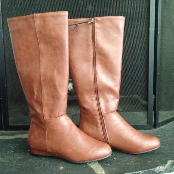 💥SOLD💥Forever 21 Boots