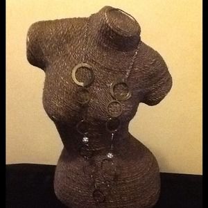 Long circle links necklace