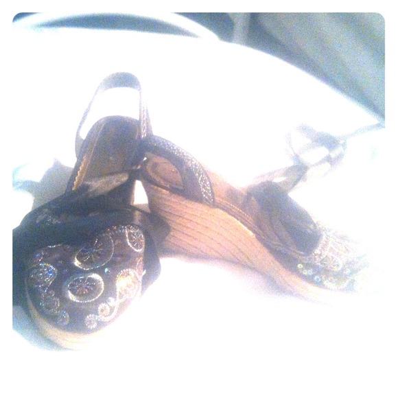 Wedge shoes