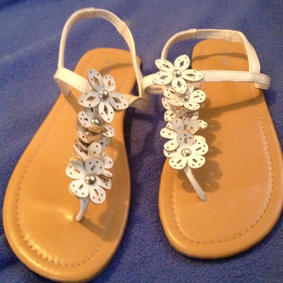 Cute flower straps sandals!