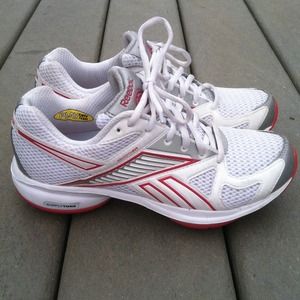 Reebok fit sneakers