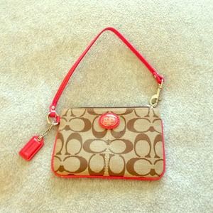 xx SOLD IN BUNDLE xxCoach wristlet