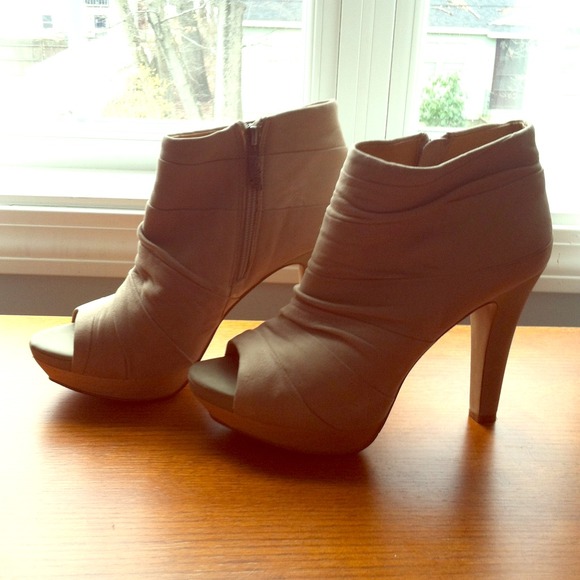 Peep toe ankle boots!