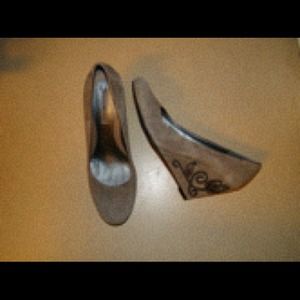 Size 8.5 wedges BUNDLED with black heel