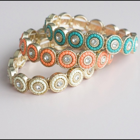 Coral stretch circles bracelet