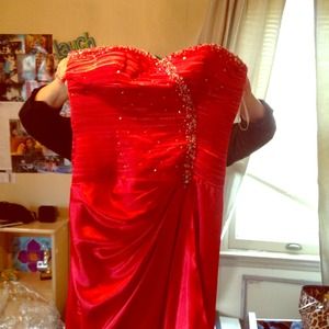 Red peep leg gown