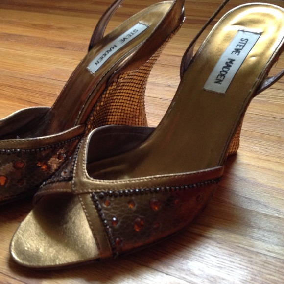 steve madden | cynderela peep toe wedge | size 8