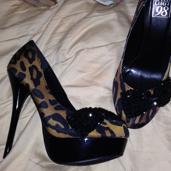 PUMPS