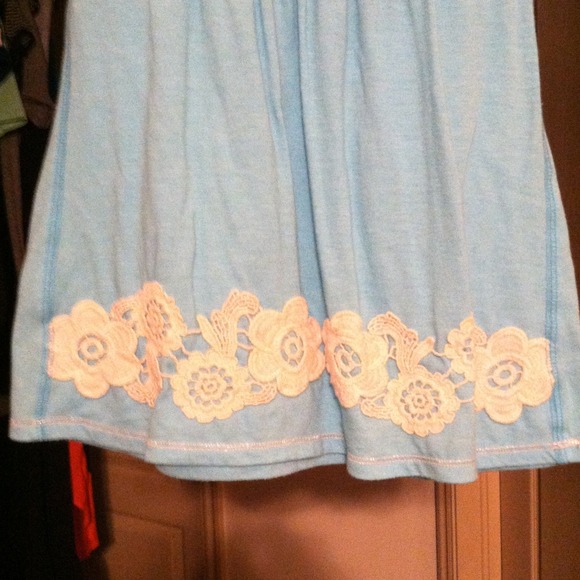 Shirt - Picture 2 of 3