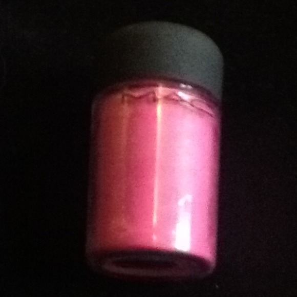 MAC pigment