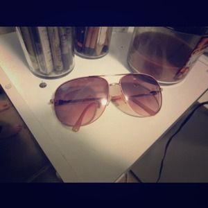 Steve Madden Rose Gold sunglasses