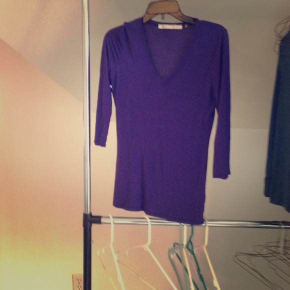 V neck top