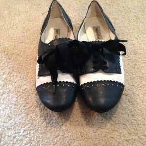Not Rated black and white oxfords