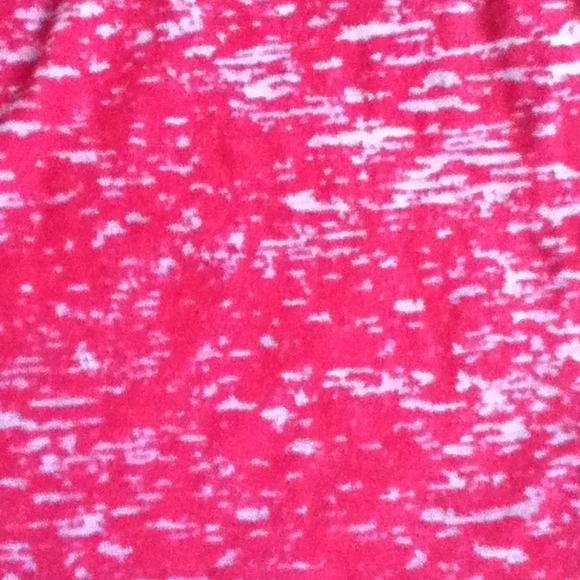 Tank top. - Picture 2 of 3