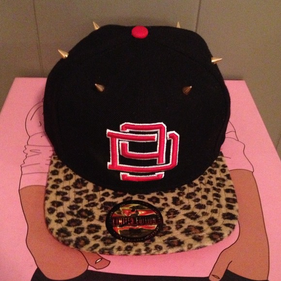 D9 Limited Edition Leopard Strap Back with Spikes - Picture 1 of 3