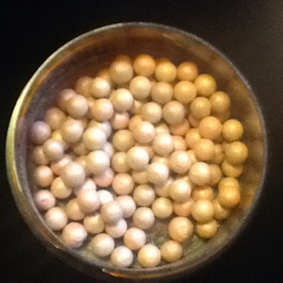 Avon glow bronzing beads