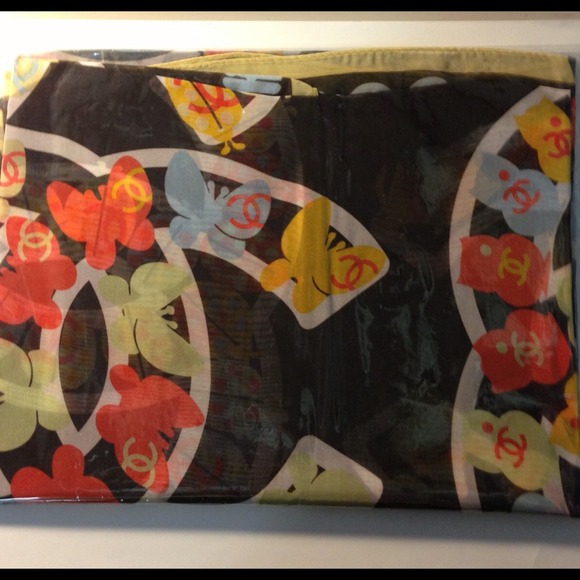 "Sold"Chanel design scarf - Picture 2 of 4