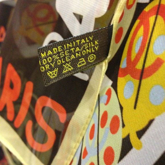 "Sold"Chanel design scarf - Picture 4 of 4