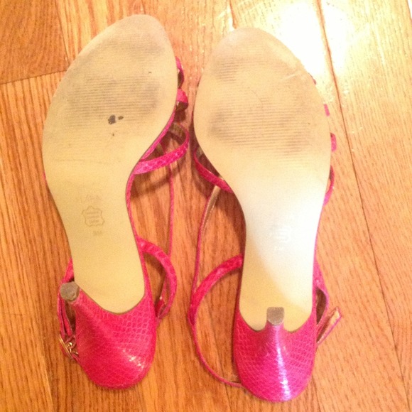 🎀Pink Strappy Heels🎀 - Picture 4 of 4