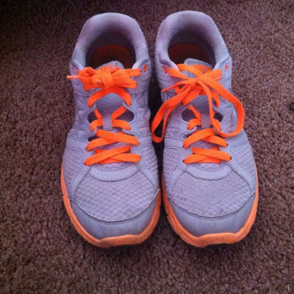 Orange and grey Nike - Picture 2 of 3
