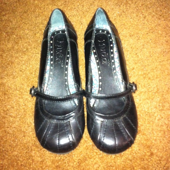 Black flats / wedges