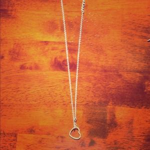 AMERICAN EAGLE heart necklace