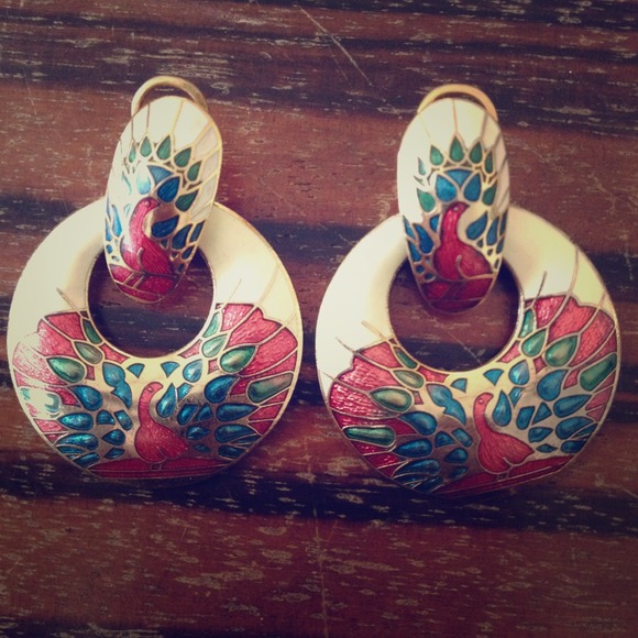 Super awesome peacock earrings!