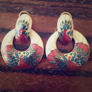 Super awesome peacock earrings!