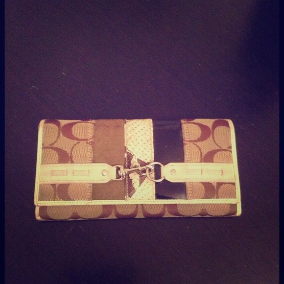 Coach Handbags - 🚫SOLD🚫 Coach Wallet w Exotic Skin Trim!