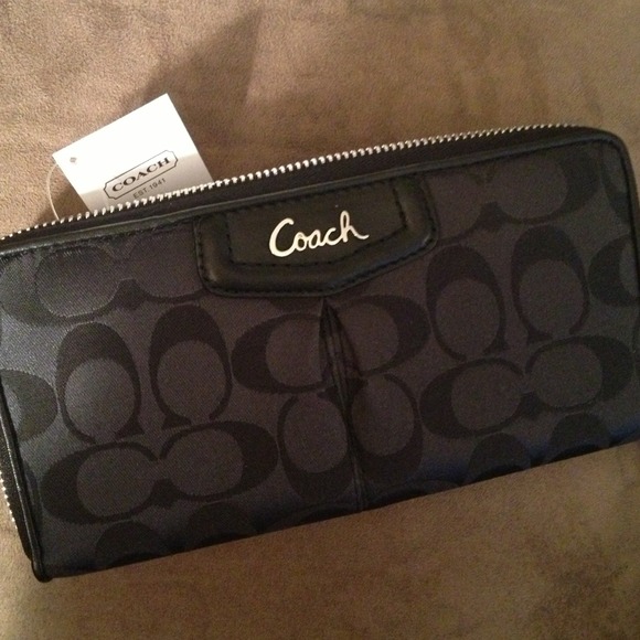 Coach wallet