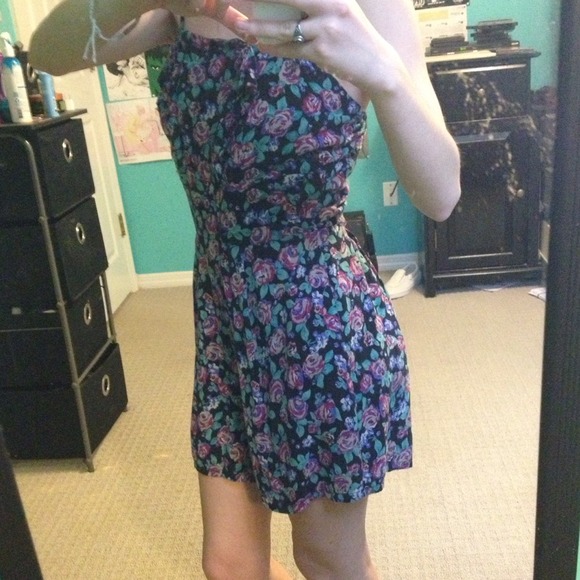 Floral Romper - Picture 3 of 3
