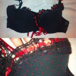 Black & red bra (NEW)