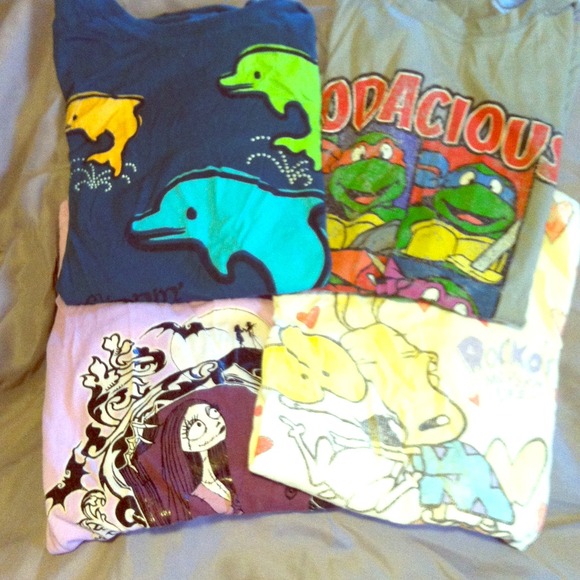 Lot of four cute tees!