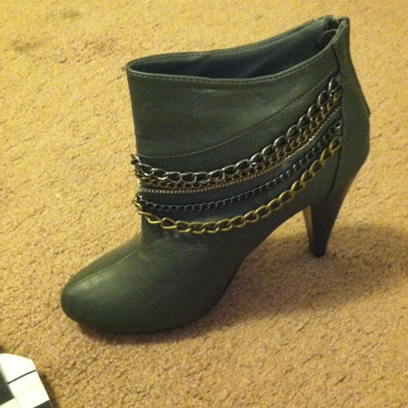 Charcoal grey boots - Picture 2 of 3