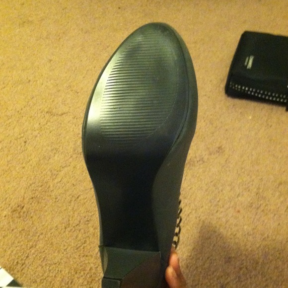 Charcoal grey boots - Picture 3 of 3