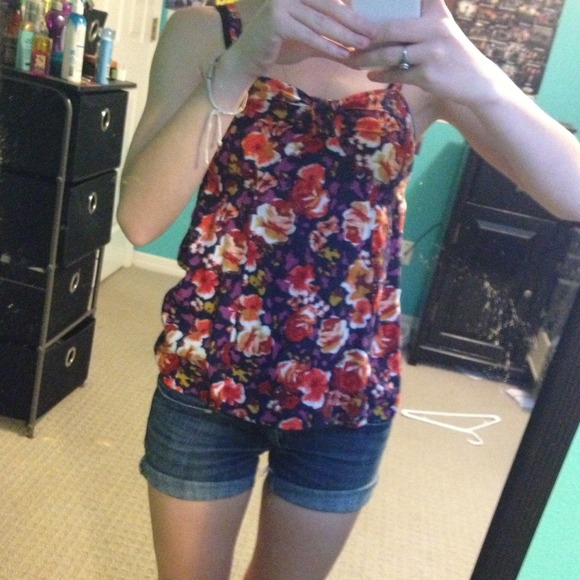 Floral Summer Top - Picture 2 of 3