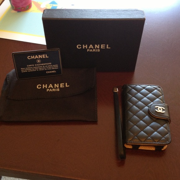 Chanel wallet/phone cover 😍 on hold
