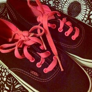 Kids Black/Hot Pink Vans