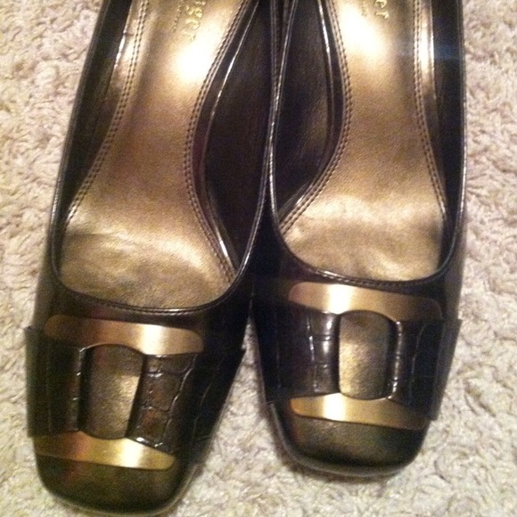 Brand New Villager Dressy Brown Shoes
