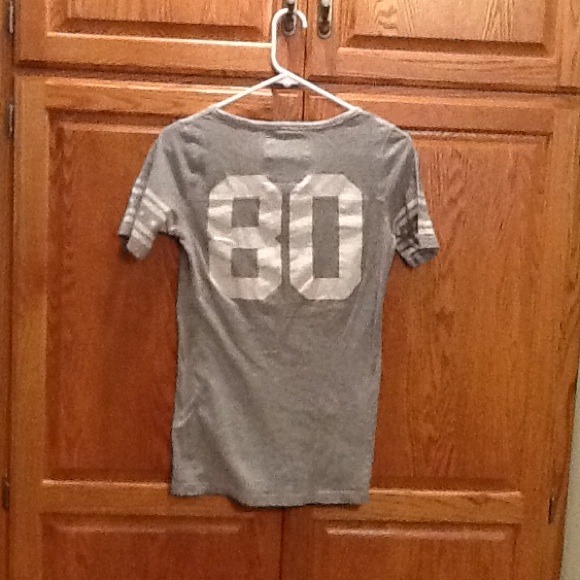 Victoria's Secret tee - Picture 2 of 2