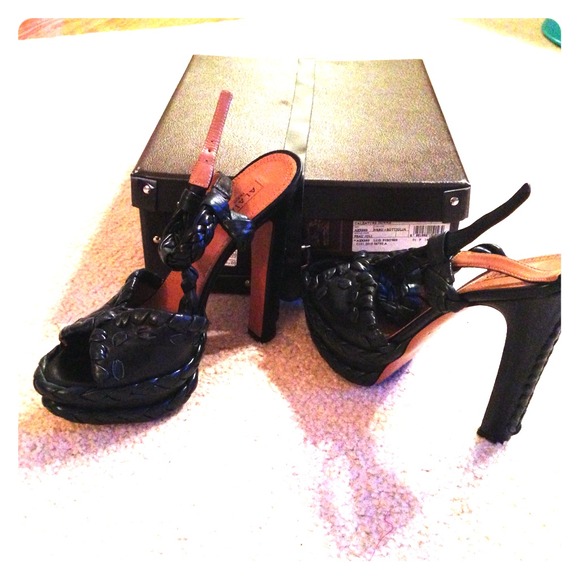 Just reduced! Alaia size 38 heels